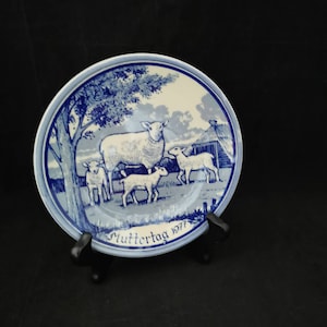 Vintage Porcelain Decorative Wall Plate Mors Dag Mother&#39;s Day 1977 Delft blue porcelain King Holland