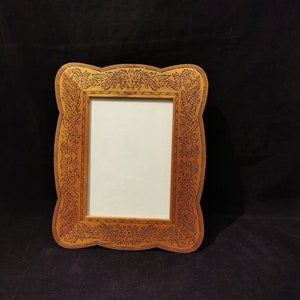 Exceptional picture frame wooden photo frame picture vintage antique rare