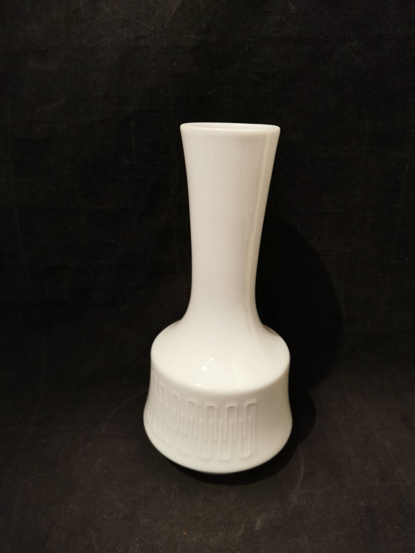 ヴィンテージ花瓶フッチェンロイター磁器白レリーフ花瓶 23.5 cm