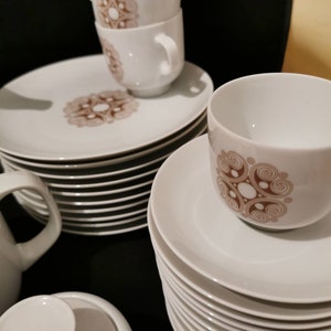 Hutschenreuther Rendezvous 10 Personen braun Kaffeeservice 70er Jahre Retrodesign Kaffeekanne Teekanne Teller Kuchenteller Service Porzellan bild 6