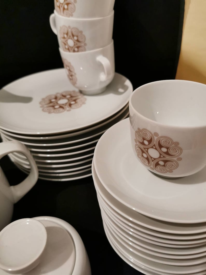 Hutschenreuther Rendezvous 10 Personen braun Kaffeeservice 70er Jahre Retrodesign Kaffeekanne Teekanne Teller Kuchenteller Service Porzellan bild 6