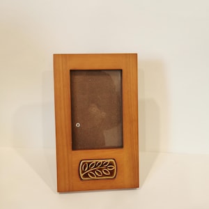Exceptional picture frame wooden photo frame picture vintage rare