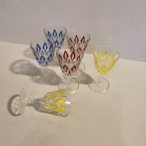 6 x bicchieri da liquore colorati bicchierini da liquore bicchieri da grappa anni &#39;50 in vetro Francia francese VMC Reims