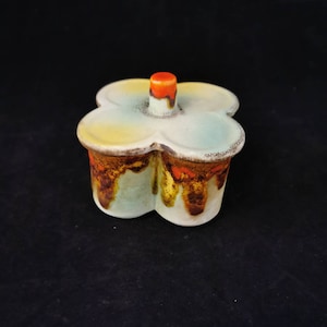 Bombonera decorativa Art Déco con tapa y esmalte de uranio Strehla
