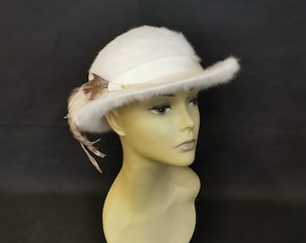 Vintage women's hat women's beige traditional hat size 55