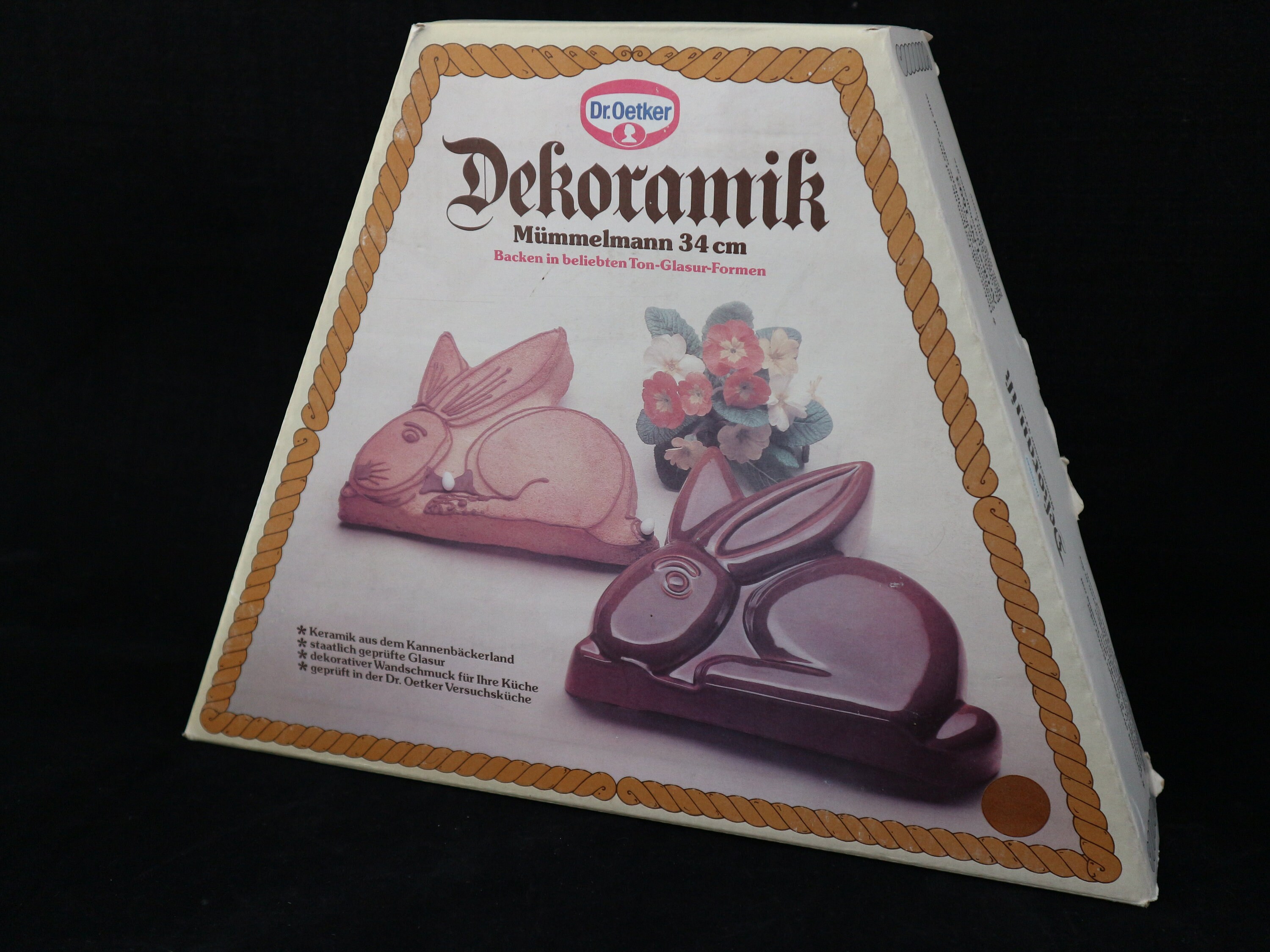 Easter Baking Dish Vintage Ceramic Vintage 34 Cm Bunny Tramming Man 34 Cm Dr Oetker 70s