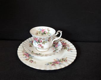 1x servies Royal Albert Moss Rose China England Bone Porcelain