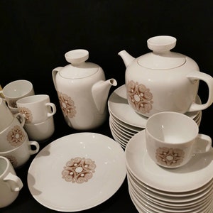 Hutschenreuther Rendezvous 10 Personen braun Kaffeeservice 70er Jahre Retrodesign Kaffeekanne Teekanne Teller Kuchenteller Service Porzellan bild 1