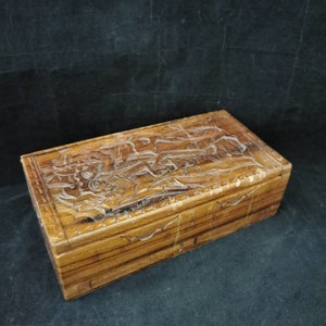 Vieille boîte en bois avec couvercle, boîte à bijoux, cercueil vintage, pimp it up