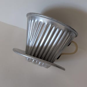 Cafetera de porcelana Melitta de 8 orificios con filtro rápido 101, de 2 a 3 tazas, de porcelana, con letras verdes, patente del Reich alemán, rareza.