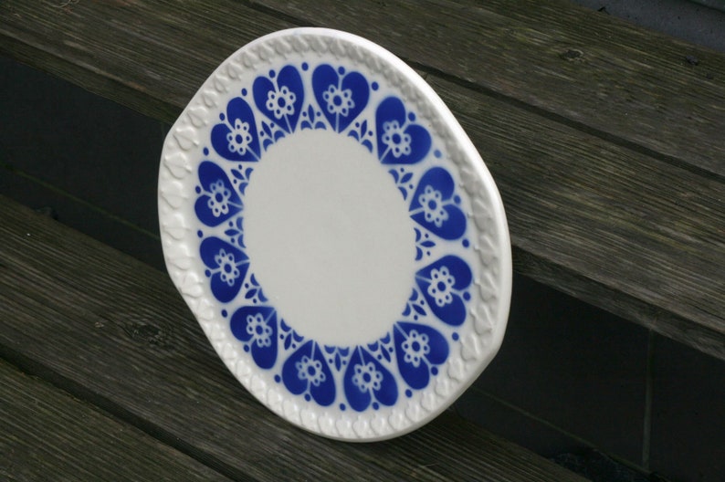 Ceramic Cake Plate Hearted Vintage Blue White Hearts image 2