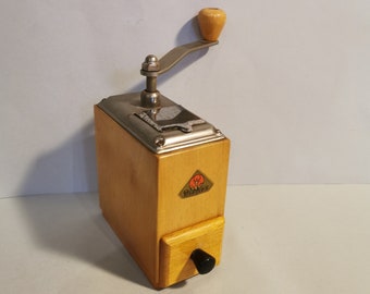 1950-1955 Moccamühle Kaffeemühle Holz shabby Mühle Dienes Solida Nr. 530 Kaffeemühle