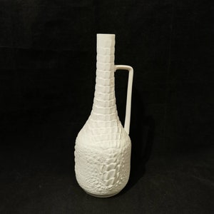 Vintage Reptilmuster Vase Bisquit Porzellan weiß Matt AK Kaiser Biskaya Porzellan Vase 261 Op Art West Germany Mid Century Modernist