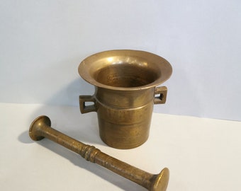 Solid brass mortar with pestle vessel vintage shabby 10 cm high