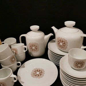 Hutschenreuther Rendezvous 10 Personen braun Kaffeeservice 70er Jahre Retrodesign Kaffeekanne Teekanne Teller Kuchenteller Service Porzellan bild 3