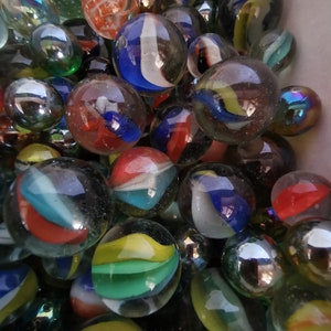Lot of marbles, glass marbles, 2.6 kg, vintage, various sizes and types, attic find