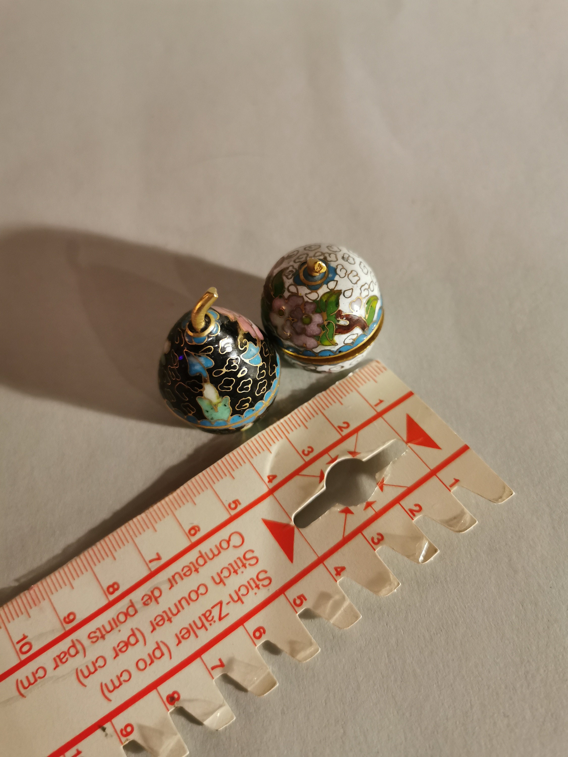 Two gold-mounted boites-à-miniatures, Paris, late 18th century | Deux