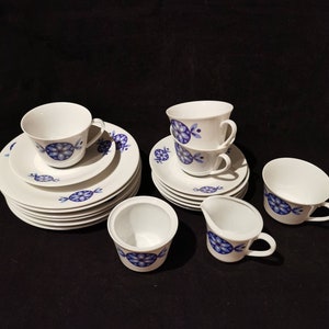 1970-talets Pril blomma blå kaffeservis för 4 personer, kaffeservis kopp och fat med kakfat