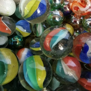 Lot of marbles, glass marbles, 2.6 kg, vintage, various sizes and types, attic find