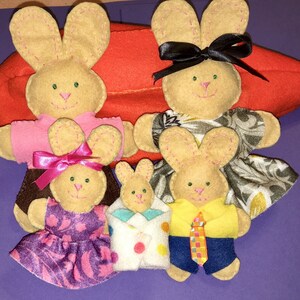 Felt Rabbit Family with Carrot