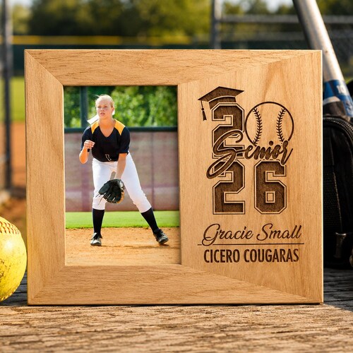 Marco de fotos personalizado para graduación de sóftbol, regalo de sóftbol para la promoción de 2026, regalo para graduados de sóftbol, regalo para estudiantes de último año de 2026