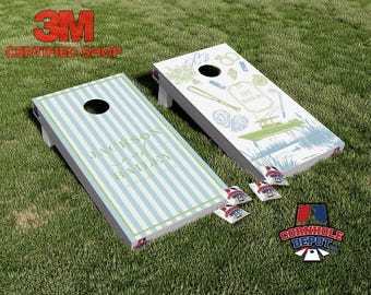 Conjunto de adesivos laminados de vinil para jogo de arremesso de sacos de milho (Cornhole) com nome personalizado e listras. Presente perfeito para aniversários e casamentos.