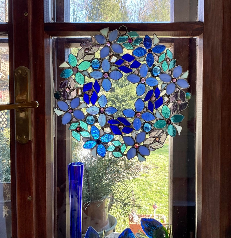 Flowers in blue/glass wreath/Tiffany technique/wall decoration/stained glass/stained glass/handmade/Easter/home decor/Mother's Day/gifts image 10