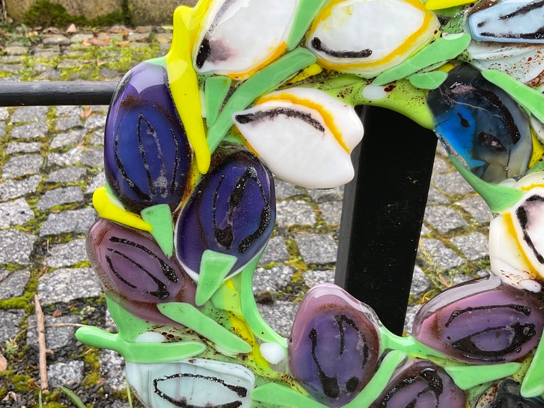 Tulip wreath /unique /glass wreath/spring blossoms /fusing/glass/window picture/fused glass/stained glass/Easter/table decoration/home decor/gifts image 4