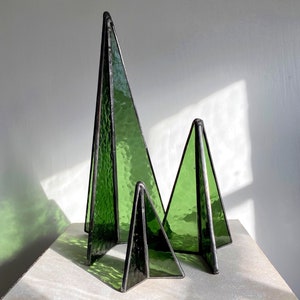 Green stained glass tree set, minimalist stained glass Christmas forest centerpiece, set of three standing glass trees, 3D stained glass image 2