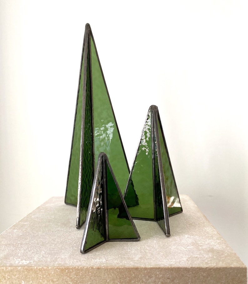 Green stained glass tree set, minimalist stained glass Christmas forest centerpiece, set of three standing glass trees, 3D stained glass image 1