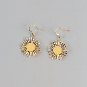 Oxeye Daisy Earrings / Salvaged Leather earrings, Flower earrings, 90s earrings Yellow