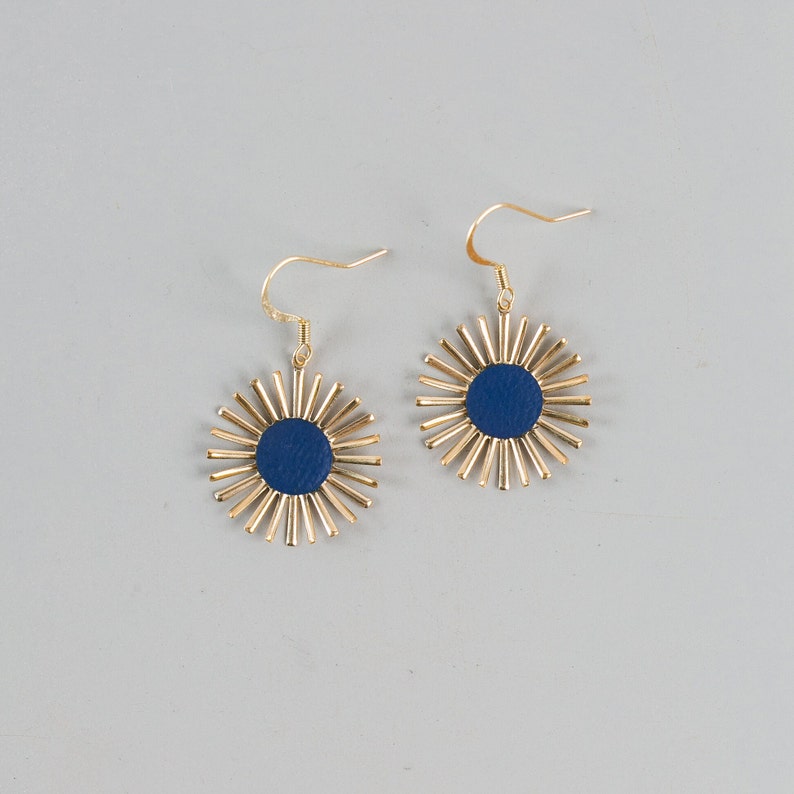 Oxeye Daisy Earrings / Salvaged Leather earrings, Flower earrings, 90s earrings Royal blue