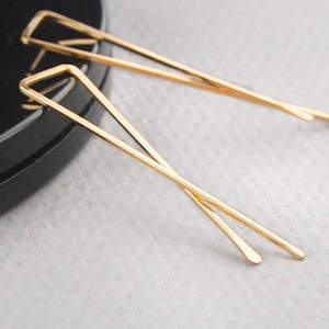 Triangle Earrings,Gold Triangle  Earrings,Geometric Earrings,Gold Triangle Hoops,Minimalist Gold Earrings,Triangle Hoops,Triangle Threaders