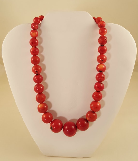 sponge coral necklace