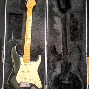 Usa  1980's 3 knob stratocaster fender neck hsc original mint guitar corona ca