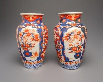 Pair 2 antique porcelain imari 9.5" meiji 19th century 1864-1912 matched