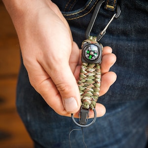 Paracord Survival Keyring (with compass)