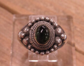 Vintage Sterling Silver Green Stone Ring Size 9.75