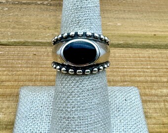 Vintage Sterling Silver Inlay Oval Onyx Stone Ring Size 7.25