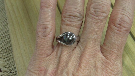Vintage Sterling Silver Faux Pearl Ring Size 6.25 - image 5