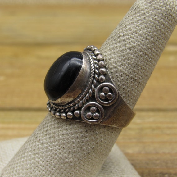 Vintage Sterling Silver Oval Shaped Onyx Ring Siz… - image 2