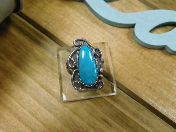 Pretty Silver Turquoise Vintage Ring Size 7 - image 1