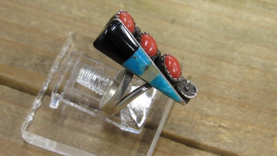 Vintage Sterling Silver Coral and Inlay Ring Size… - image 3