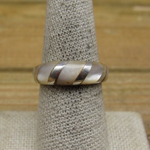 Vintage Sterling Silver Mother of Pearl Inlay Ring Size 8