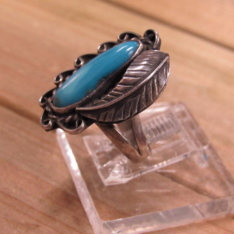 Vintage Sterling Silver Turquoise Ring Size 7.5