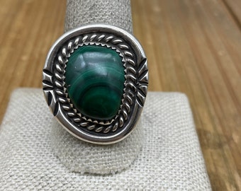 Vintage Sterling Silver Malachite Southwestern Ring Size 11.25