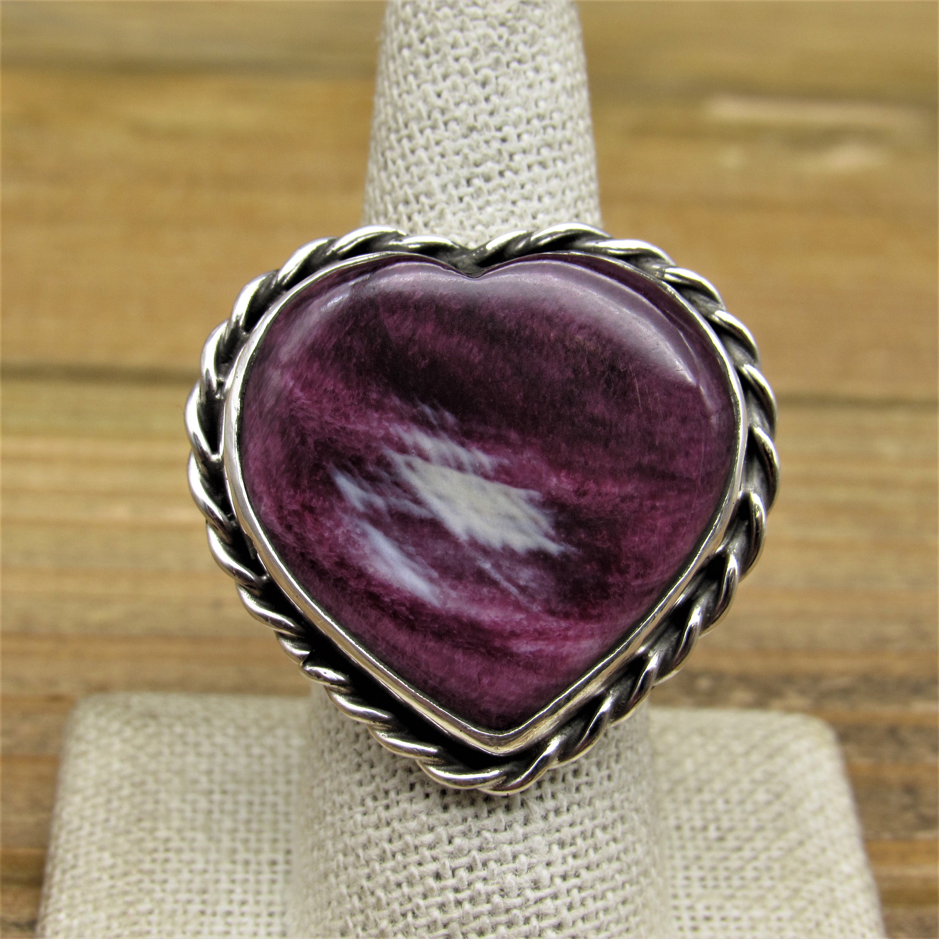 Lyla Cadman Native American Navajo Purple Spiny Oyster Shell Sterling Silver Heart Ring Lyla Cadman Native American Navajo Purple Spiny Oyster Shell Sterling Silver Heart Ring
