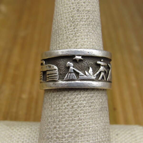 Vintage Sterling Silver Oxidized Overlay Storyteller Ring Size 7.75