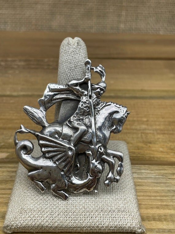 Vintage sterling silver knight - Gem