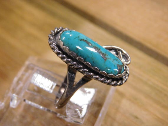 Vintage Sterling Silver Turquoise Ring Size 7 - image 3